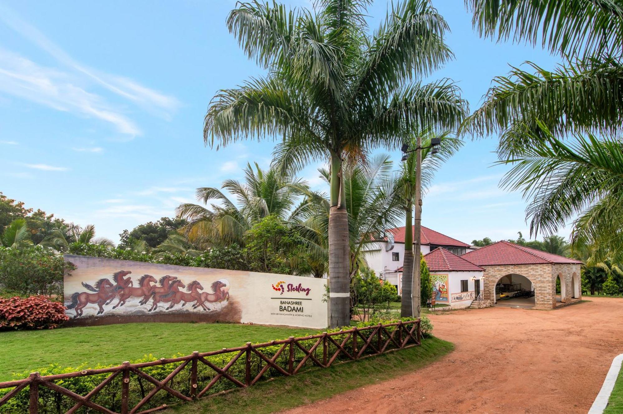 Sterling Banashree Badami Hotel ภายนอก รูปภาพ